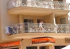 Apenas abuelas españolas xx legal y muestra apagado en leva