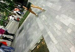 Assplay - dando una paja mientras usa su ancianas culeadas Strapon